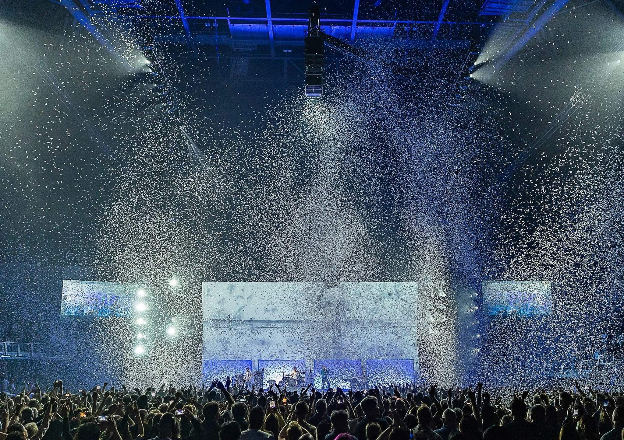 Arena-wide view of Keane, confetti, IMAG screens and a bright centre video wall, Hopes and Fears UK Arena Tour 2024.
